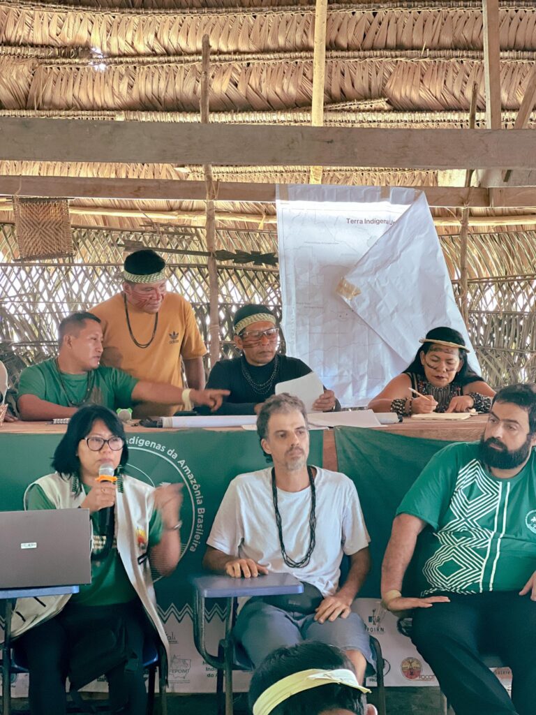 Participantes do II Intercâmbio na Aldeia Massapê em debate.
