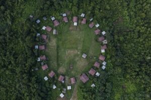 Aldeia Arara na TI Cachoeira Seca, Foto aérea de Lalo de Almeida/Folhapress