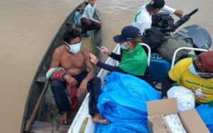 Vacinação prioritária para indígenas durante a pandemia de covid-19. Foto: Apib